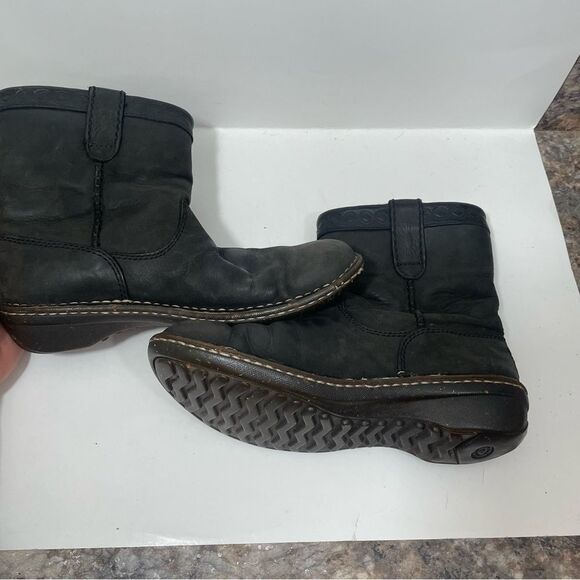 Ugg Swell Black Ankle Leather & Lambskin Winter Boots - Picture 7 of 7